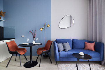 Discover a Cozy Living Room with Stylish Furniture and Charming Decor for Comfort and Aesthetics