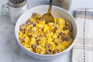 scvramble egg and sausage