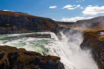 Majestätischer Wasserfall Gullfoss in Island