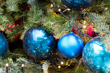 christmas tree decorations