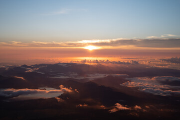 富士山山頂から見るご来光