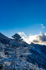 Obraz premium 厳冬期の金峰山の夕暮れ