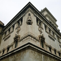 Obraz premium Detail of the facade of the Royal Palace in London, UK