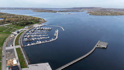 Seebrücke und Marina am Geiseltalsee bei Braunsbedra