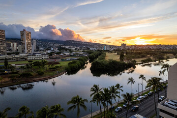 Fototapeta premium A sunrise in Oahu Hawaii 