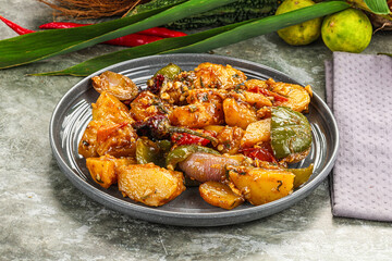 Potato with bell pepper and gravy