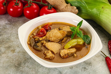 Thai curry with chicken and basil