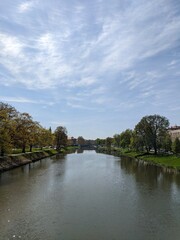 Obraz premium river in the park