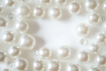 Fototapeta premium Creamy White Pearls Frame A Blank Space