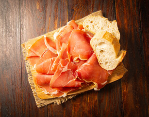 Jamón en aperitivo