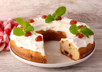 Cherry ring cake