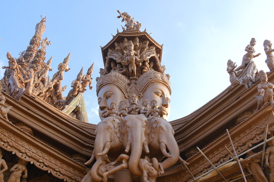 thai wood sculpture