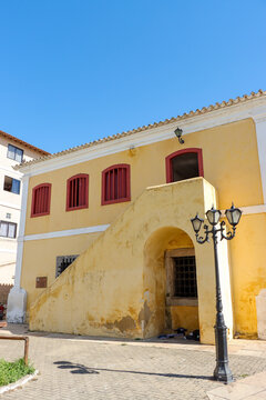 S&atilde;o Jo&atilde;o da Barra, RJ, Brazil, 01/02/2025 - The former Town Hall and Jail of S&atilde;o Jo&atilde;o da Barra, built in 1797, now the Jo&atilde;o Oscar do Amaral Pinto House of Culture, in the city center