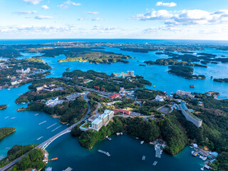 賢島とエスパーニャクルーズ船、英虞湾（三重県志摩市）