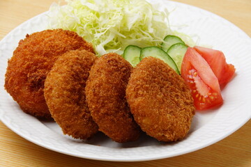 揚げたてコロッケ