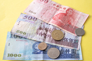 台湾の通貨 お札 現金