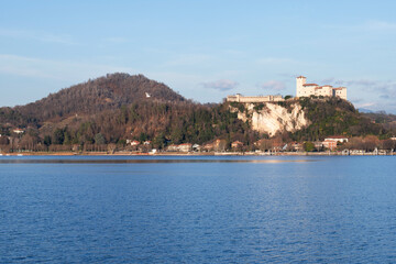 Il castello di Angera sul lago Maggiore