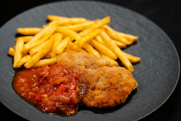 Wiener Schnitzel mit Pommes frites
