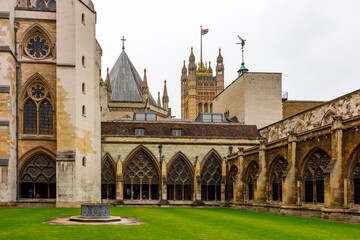 Fototapeta premium Westminster Abbey courtyard in London, UK