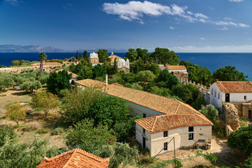 Malerischer Anblick der Klosteranlage von Koroni auf dem Peloponnes Griechenland.