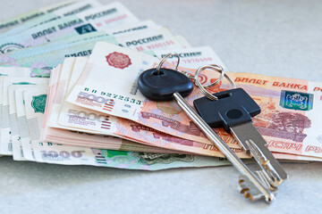 the keys to the apartment are on a large amount of Russian money. Buying a house with cash