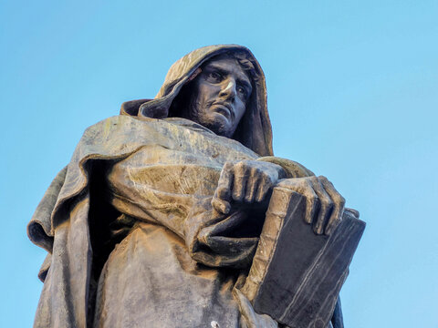 giordano bruno sculpture rome Italy