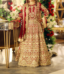 Luxurious Red Bridal Attire for Traditional Ceremonies
