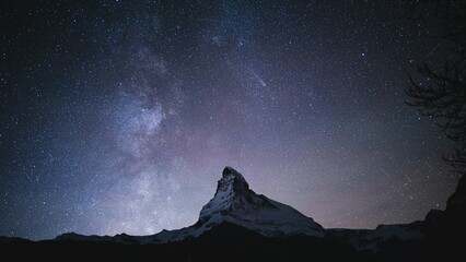 Góra we Szwajcarii  © Mati