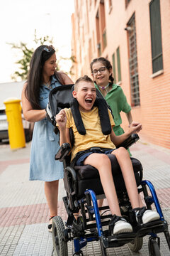 Family bonding while supporting children with special needs