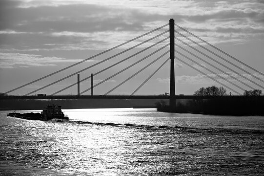 Niederrheinbr&uuml;cke Wesel