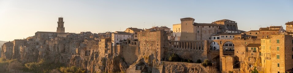 Naklejka premium Italy Grosseto the village of Pitigliano built on tuff panoramic view