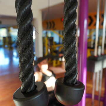 Cuerda de entrenamiento, fondo chica fitness GYM