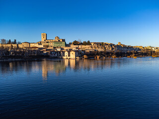 Obraz premium Aerial photo of the city of Zamora. View of the cathedral, stone bridge, Olivares water mills and Duero River. Zamora. Castilla y León. Spain