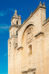 Fototapeta premium San Ildefonso Cathedral: A Historic Gem in Mérida, Yucatán