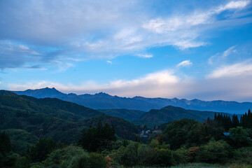 北アルプスの夜明け