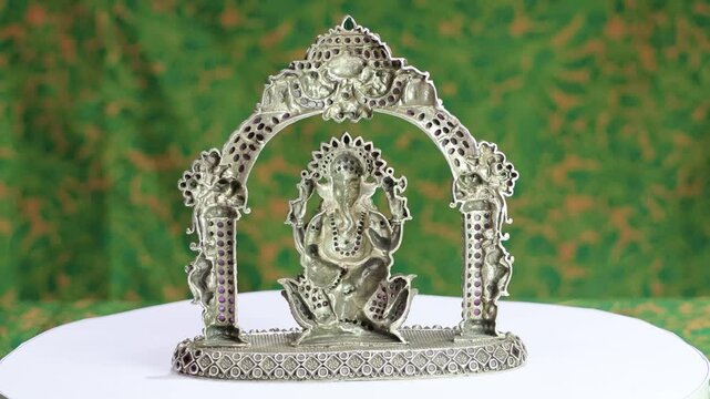 Lord Ganesha the remover of obstacles. Ganpati Bappa. 925 Silver Indian Deity Idol High Detail Finish for Pooja and Home Decor. Hindu Religions. Elephant God of Hinduism. Ganesh ji