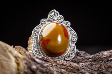 Jade and agate crafts beautifully carved using traditional techniques