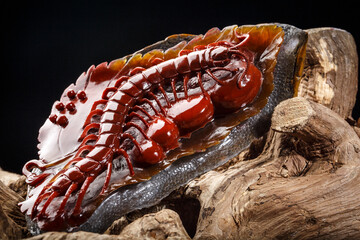 Jade and agate crafts beautifully carved using traditional techniques