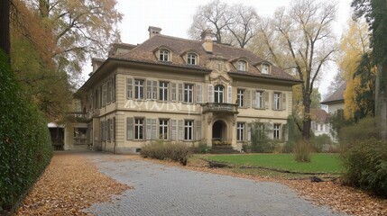 Fototapeta premium Elegant Historic Mansion in Autumn