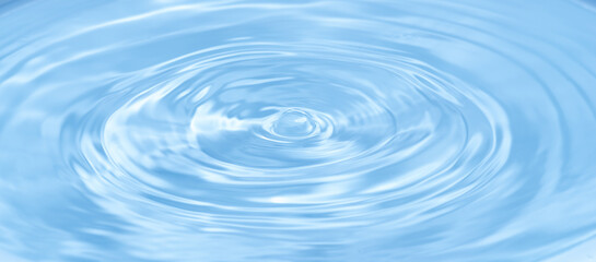 美しい水面の模様	