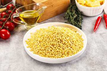 Dry raw wheat pasta - ptitim