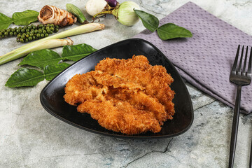 Tonkatsu fried cutlet with cabbage