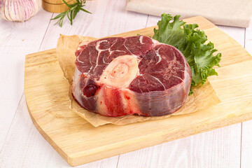 Raw beef ossobuco for roast