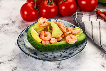 Dietary avocado cut with prawn