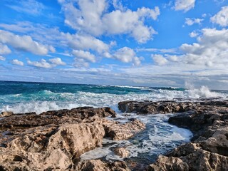 sea and rocks