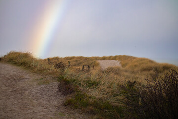 Regenbogen in der D&uuml;ne 
