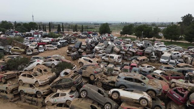 Coches afectados por la DANA en Valencia