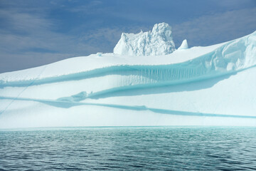 Große Eisberge und Gletscher in Grönland bei Ilulissat in der Diskobucht
