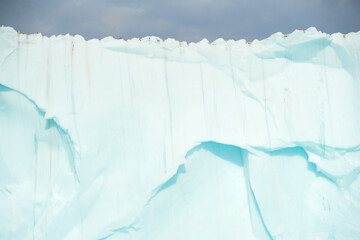 Große Eisberge und Gletscher in Grönland bei Ilulissat in der Diskobucht