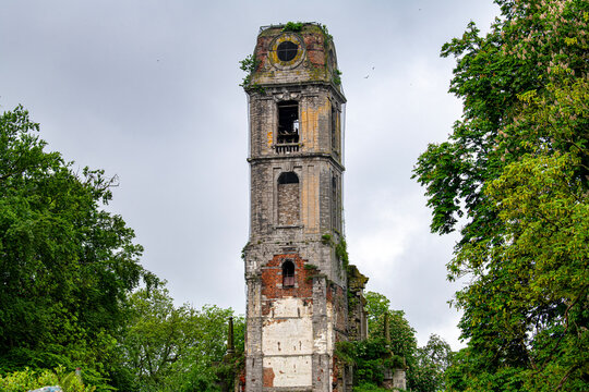 Landscape of the building at pairi daiza